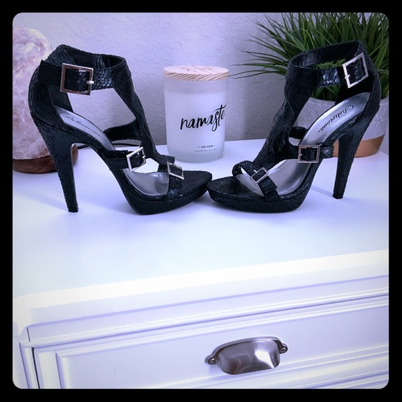 Black Heels Women Size 6.5 - Picture 2 of 7